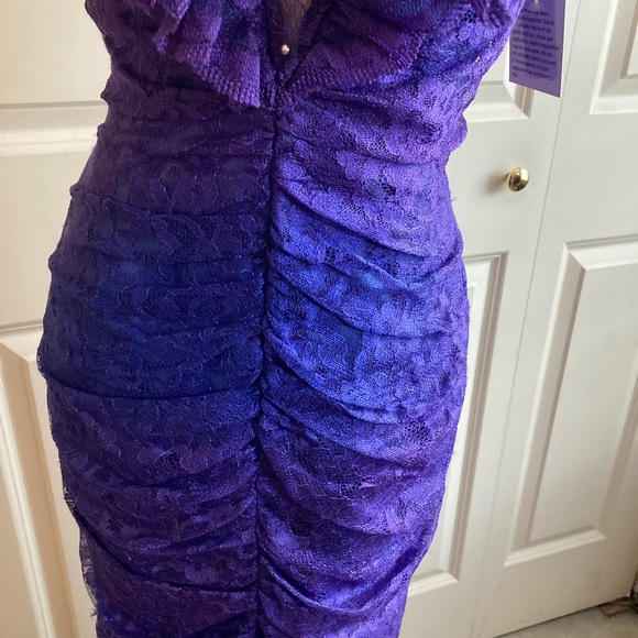 Mermaid Lace Gown - Picture 3 of 5